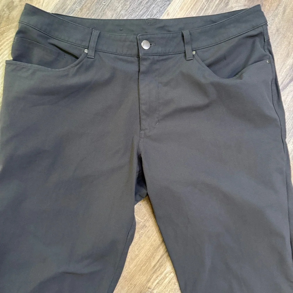 Lululemon ABC Pant Mens 36 Grey Obsidian Slim‎ Straight 5-Pocket Technical Pants
